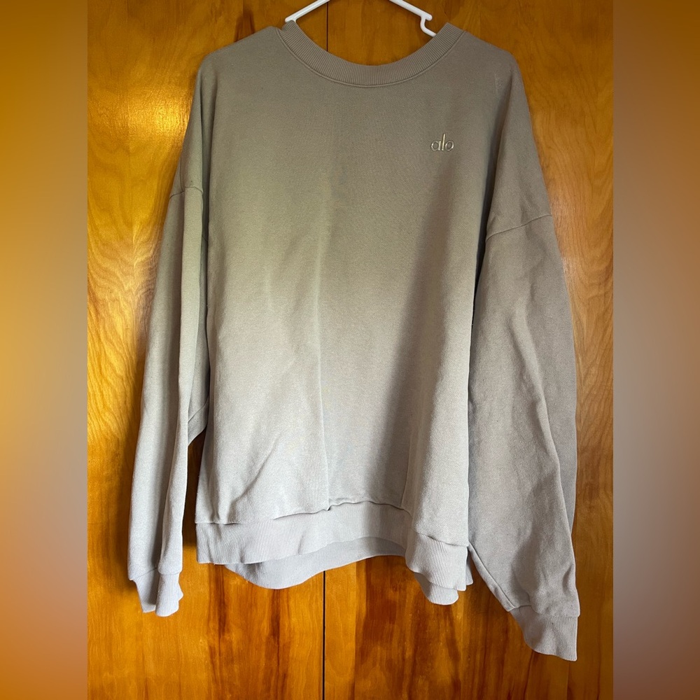 Alo accolade crewneck gravel